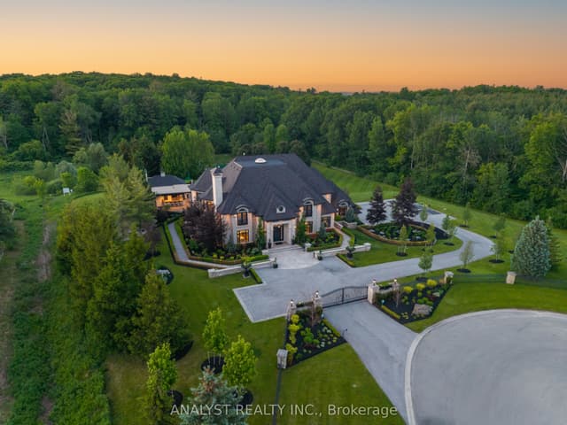 Detached at 76 Scotch Valley Drive, King, ON L7B 1L9