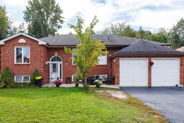 Detached at 15 PORT ROYAL Trail, Wasaga Beach, ON L9Z 1H7