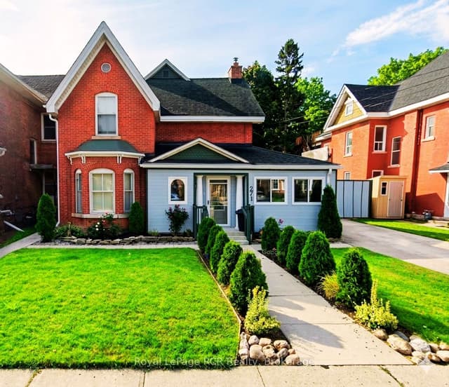 Duplex at 271 7th Street E, Owen Sound, ON N4K 1H8