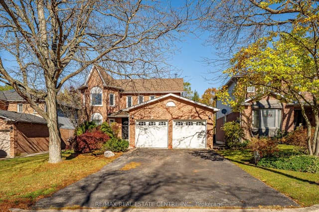 Detached at 12 Creekwood Place, Hamilton, ON L9H 6S9