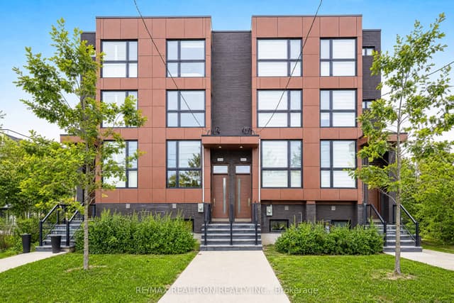 Att/Row/Townhouse at 2962B Bayview Avenue, Toronto, ON M2N 5K7, Toronto C14