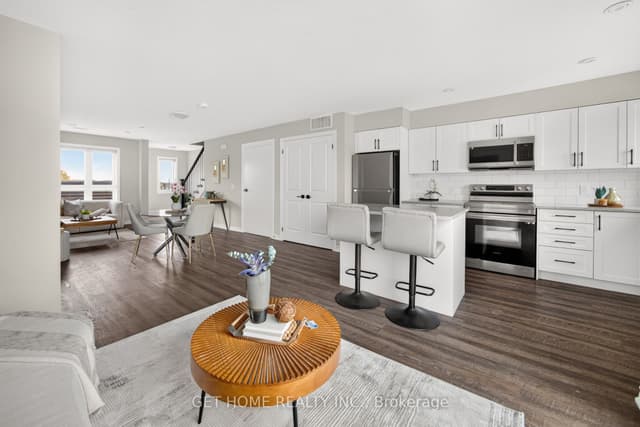 Condo Townhouse at 235 Chapel Hill Drive 3, Kitchener, ON N2R 1N3