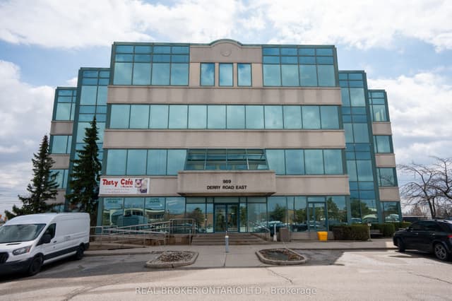 Office at 989 Derry Road 303, Mississauga, ON L5T 2J8