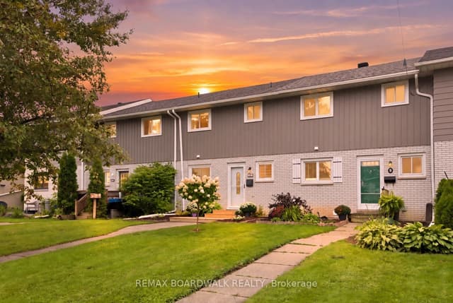 Att/Row/Townhouse at 11 Maple Avenue, Brockville, ON K6V 1Y3
