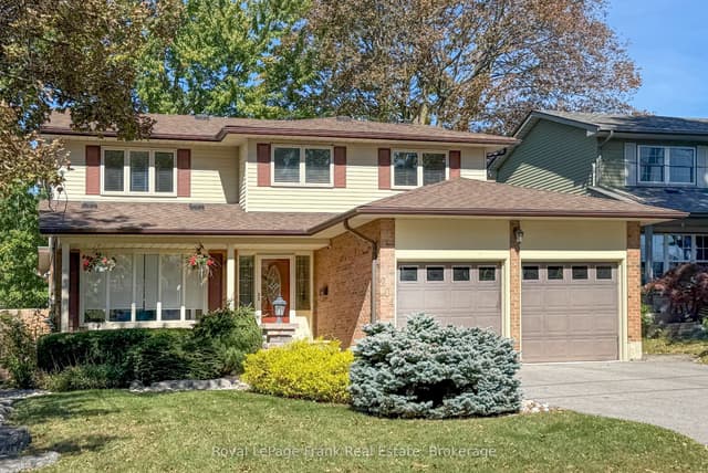 Detached at 204 St John Street E, Whitby, ON L1N 6M1