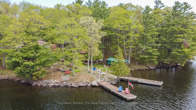 Detached at 1319 West Lions Head Road, Gravenhurst, ON P0P 1G0