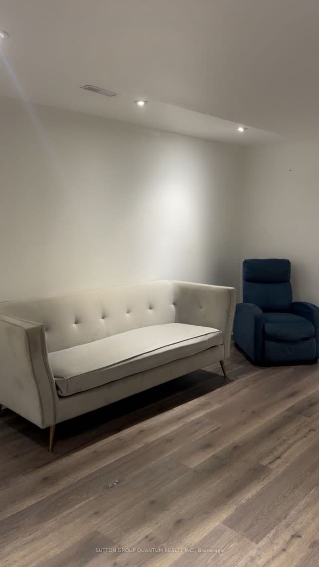 Lower Level at 1535 Croft Avenue, Milton, ON L9T 5K7