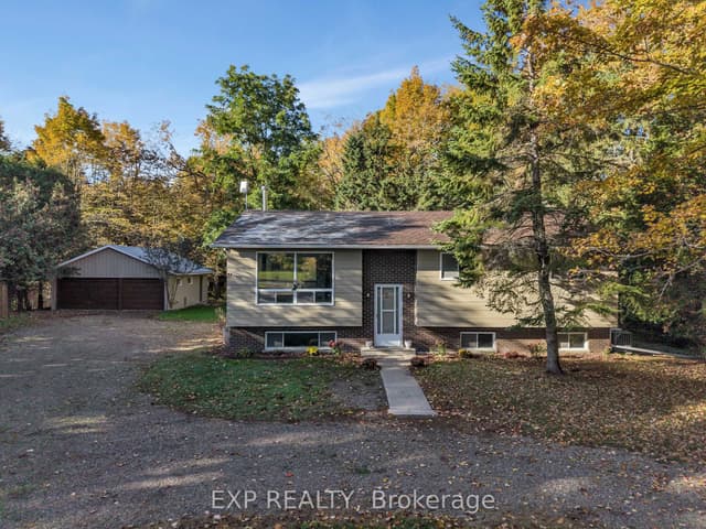 Detached at 557 Glenview Road, Drummond/North Elmsley, ON K7A 4S4
