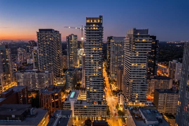 Condo Apartment at 161 Roehampton Avenue 1805, Toronto, ON M4P 0C8, Toronto C10