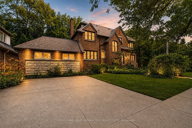 Detached at 4 Forsyth Avenue N, Hamilton, ON L8S 4E1