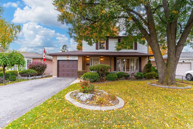 Detached at 33 Banbury Court, Brampton, ON L6T 1Y9