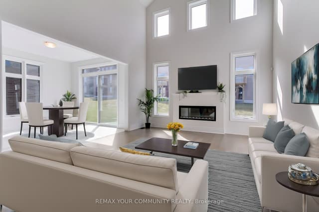 Detached at 19 Plank Road, Bradford West Gwillimbury, ON L3Z 4N3