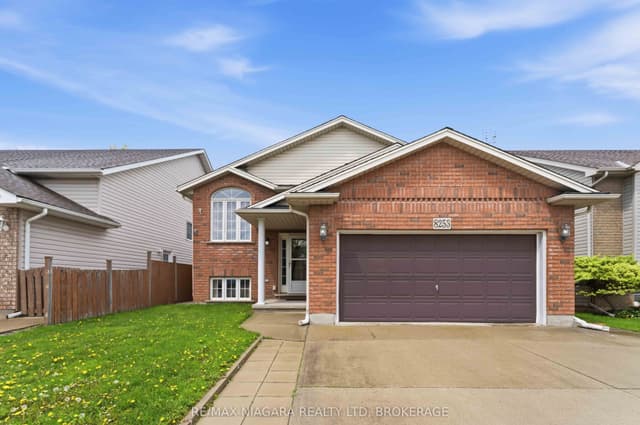 Detached at 8253 Costabile Drive, Niagara Falls, ON L2H 3L2