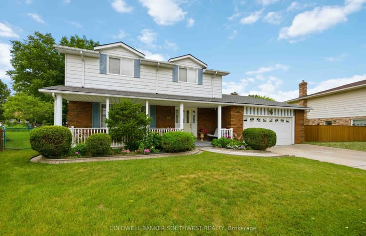821 Danbury Crescent