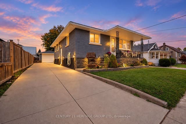 Detached at 64 Christmas Street, Port Colborne, ON L3K 1M5
