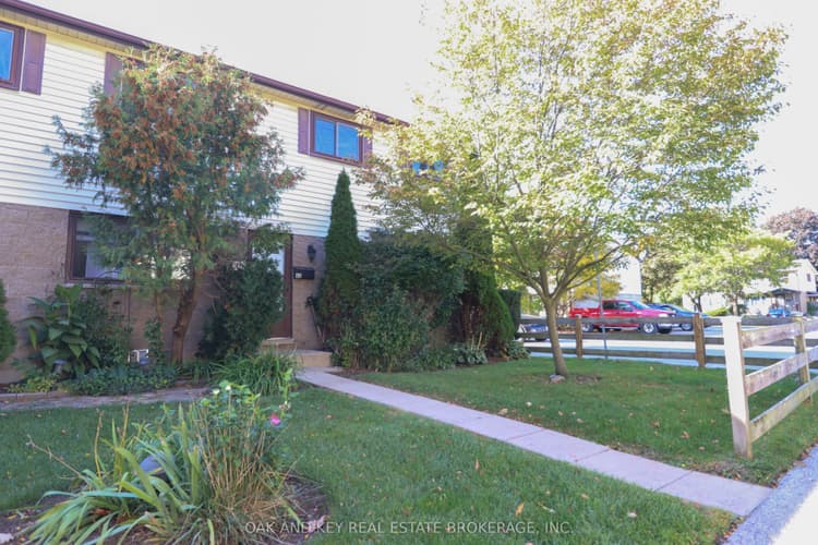 825 DUNDALK Drive