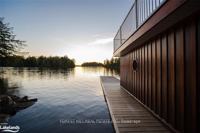 Detached at 1004 Old Township Road, Muskoka Lakes, ON P0B 1J0