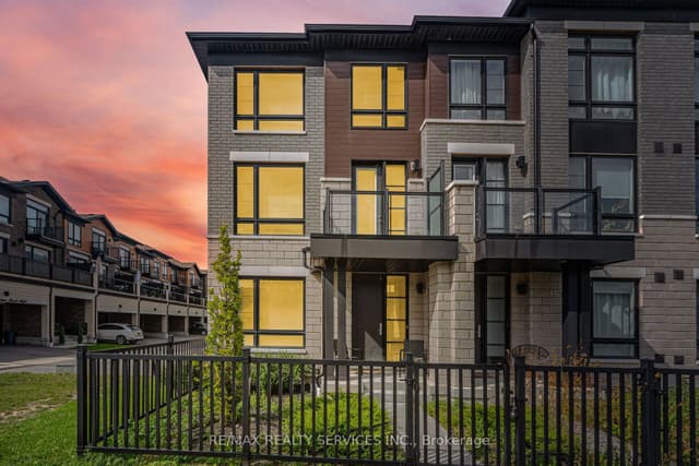 Att/Row/Townhouse at 274 Carnwith Drive E, Whitby, ON L1M 0M3
