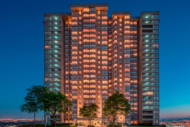 Condo Apartment at 30 Malta Avenue 1106, Brampton, ON L6Y 4S5