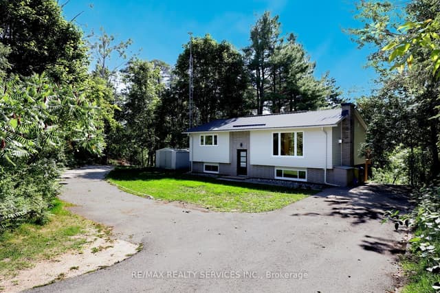 Detached at 8570 Hwy 12, Oro-Medonte, ON L3V 0K1