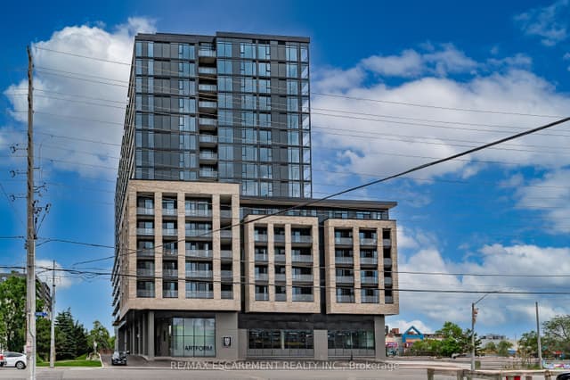 Condo Apartment at 86 Dundas Street E 1016, Mississauga, ON L5A 1W4