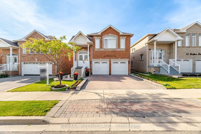Detached at 137 Blackthorn Drive, Vaughan, ON L6A 3N2