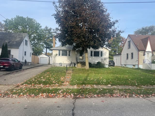 Detached at 5137 ONTARIO Avenue, Niagara Falls, ON L2E 3R7