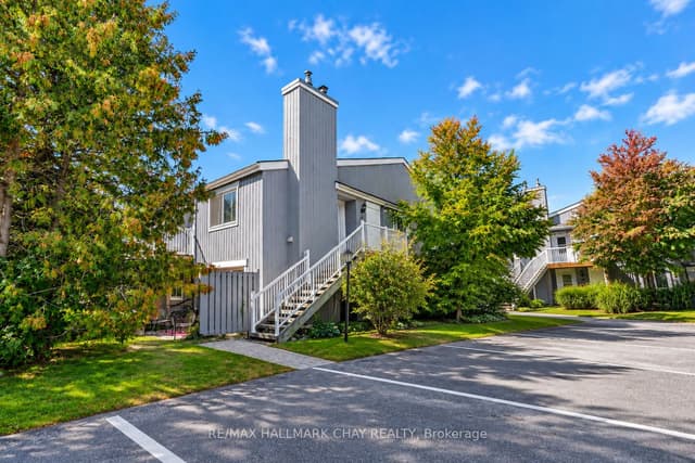 Condo Apartment at 19 Dawson Drive 53, Collingwood, ON L9Y 5B4