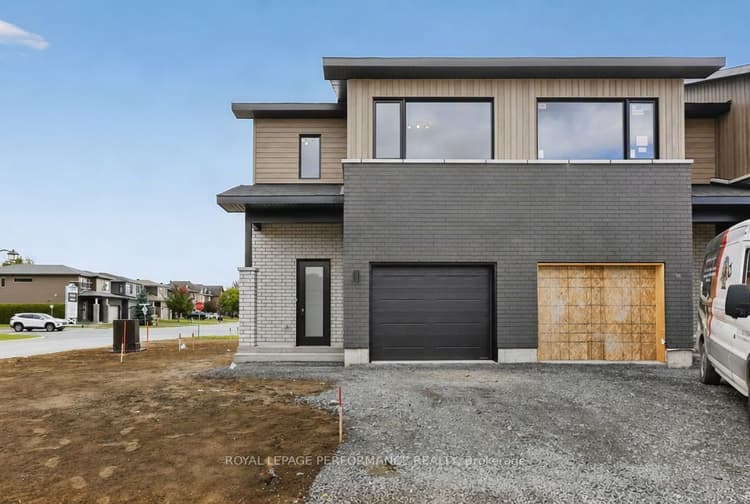2513 Gray Crescent
