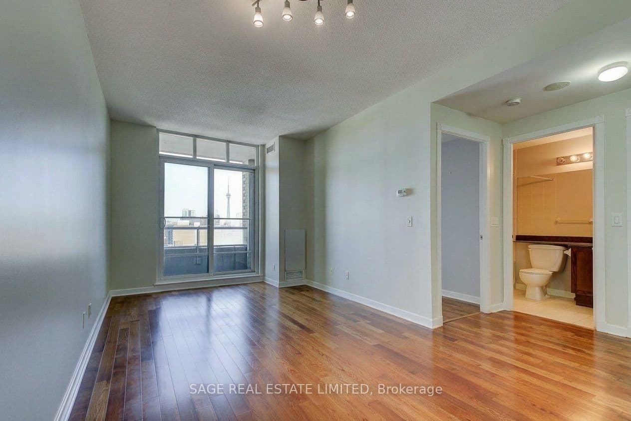 Suite 1105 · Floor 11, Unit 1105 · 438 Richmond St W