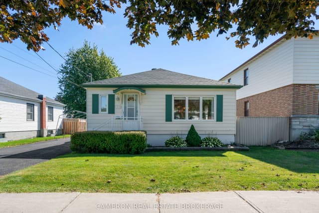 Detached at 905 Third Street E, Cornwall, ON K6H 2E8