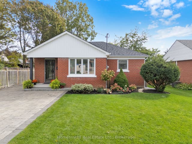 Detached at 1 Edsall Avenue, Clarington, ON L1C 2A7
