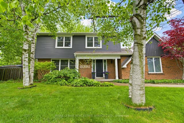 Detached at 1390 Peerless Court, Oakville, ON L6H 3A4