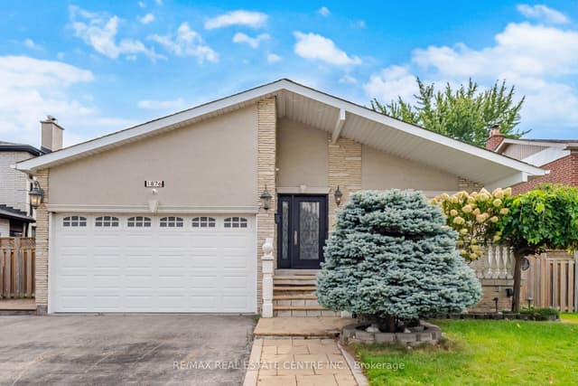 Detached at 1876 Bough Beeches Boulevard, Mississauga, ON L4W 2J3