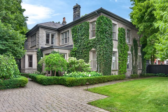Detached at 77 Claremont Drive, Hamilton, ON L9C 3N4