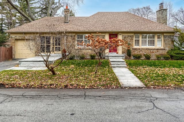 Detached at 880 Royal York Road, Toronto, ON M8Y 2V6, Toronto W07