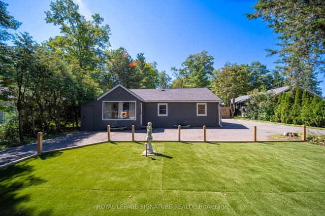 Detached at 2020 Kate Avenue, Innisfil, ON L9S 1Y2