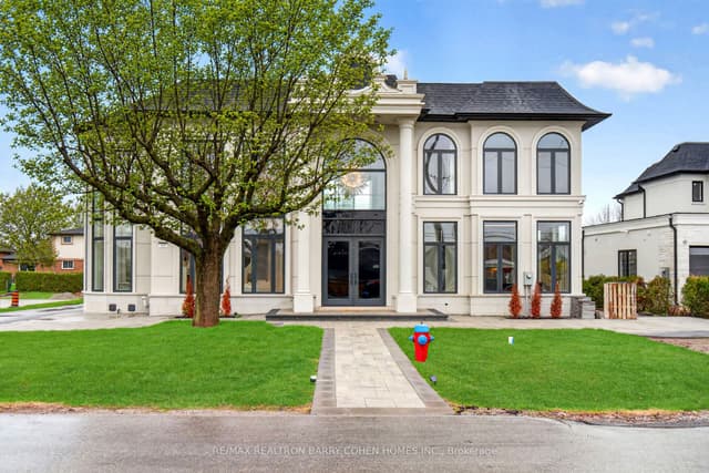 Detached at 321 Morden Road, Oakville, ON L6K 2S6