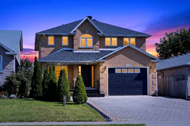 Detached at 1429 Upper Sherman Avenue, Hamilton, ON L8W 1C4