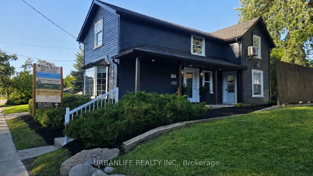 Office at 18967 Leslie Street, East Gwillimbury, ON L0G 1V0