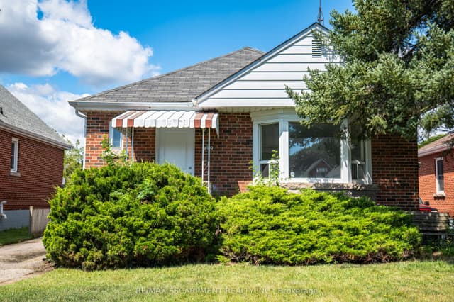 Detached at 150 Beland Avenue S, Hamilton, ON L8K 3T6