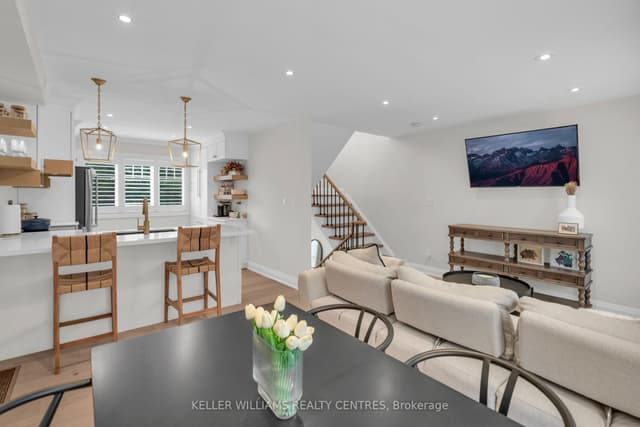 Att/Row/Townhouse at 37 Bowler Street, Aurora, ON L4G 7H7