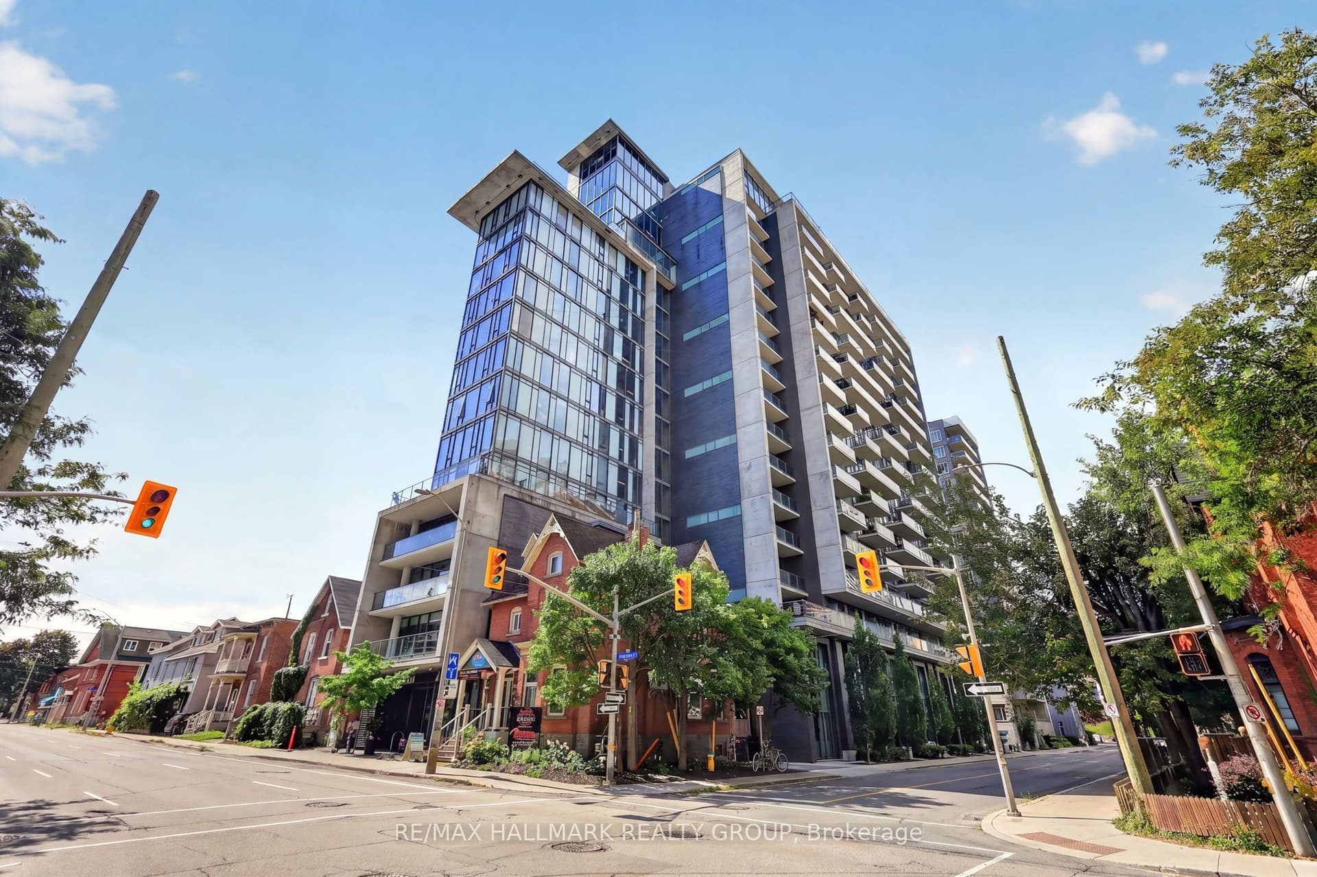 Suite 1613 · Floor 16, Unit 1613 · 224 Lyon St N