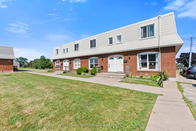 Condo Townhouse at 67 Hagey Avenue 2, Fort Erie, ON L2A 1W5