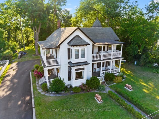 Detached at 14 Catharine Street, Port Colborne, ON L3K 4J7