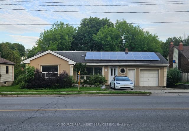 Detached at 52 Speedvale Avenue W, Guelph, ON N1H 1J9