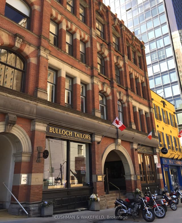 Office at 41-43 Colborne Street 102, Toronto, ON M5E 1E3, Toronto C08