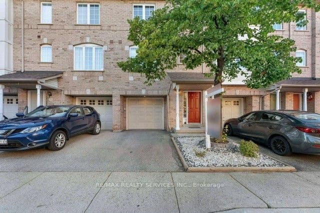 Condo Townhouse at 80 Acorn Place 69, Mississauga, ON L4Z 4E1
