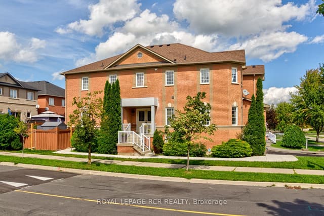 Semi-Detached at 13 Silvervalley Drive, Caledon, ON L7E 2Y8