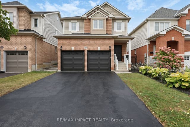Detached at 17 Holman Court, Whitby, ON L1P 1W9